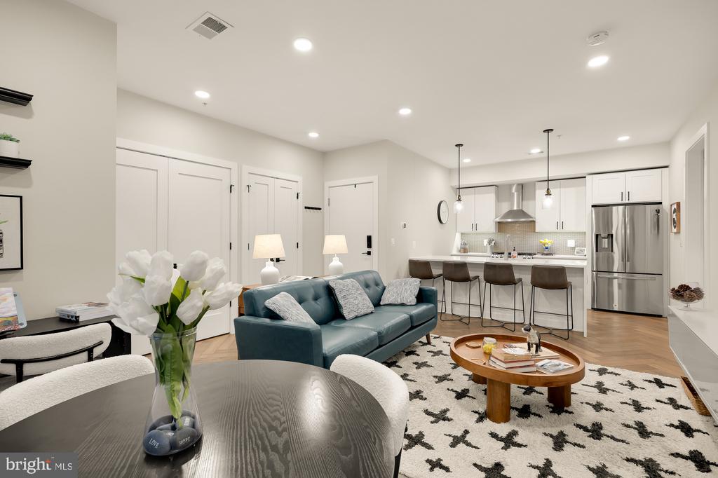 4315 HARRISON STREET NW Unit: 1