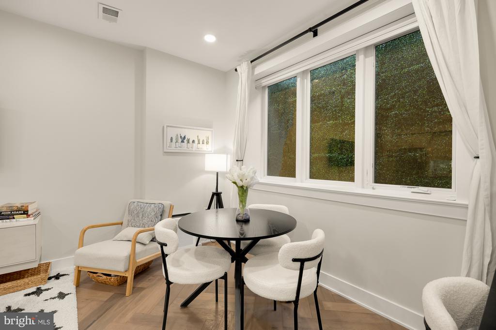 4315 HARRISON STREET NW Unit: 1