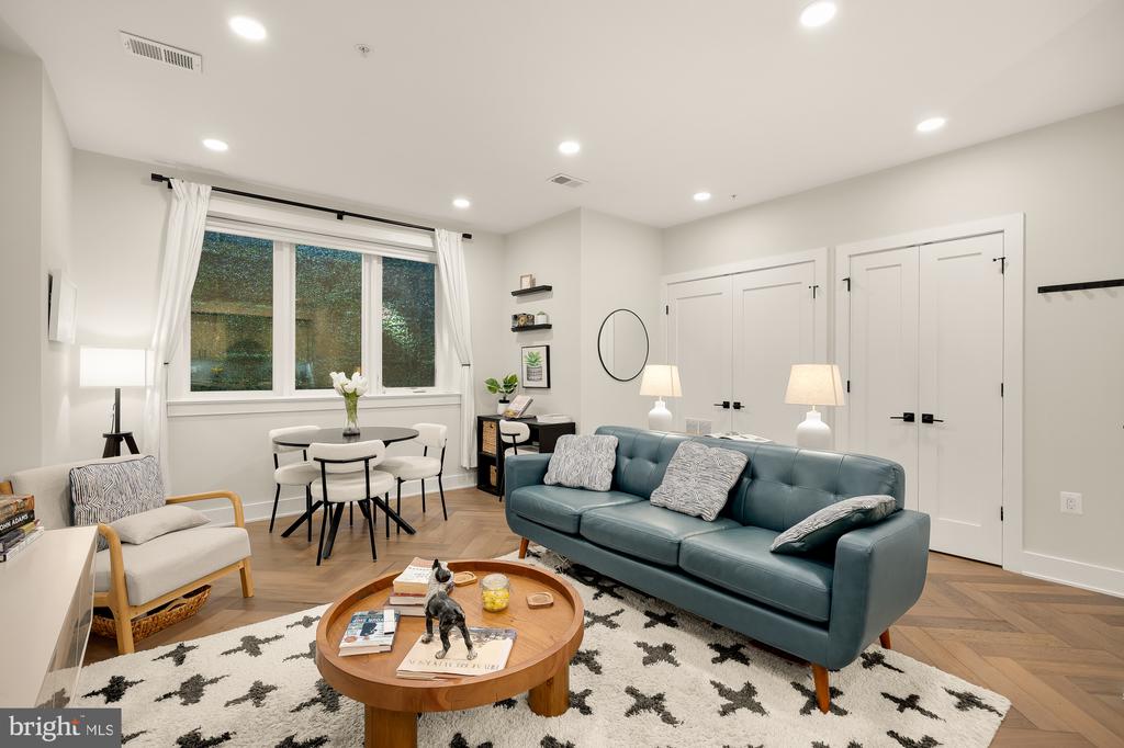 4315 HARRISON STREET NW Unit: 1