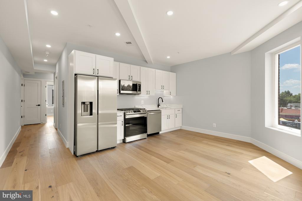 3215 MOUNT PLEASANT STREET NW Unit: 202