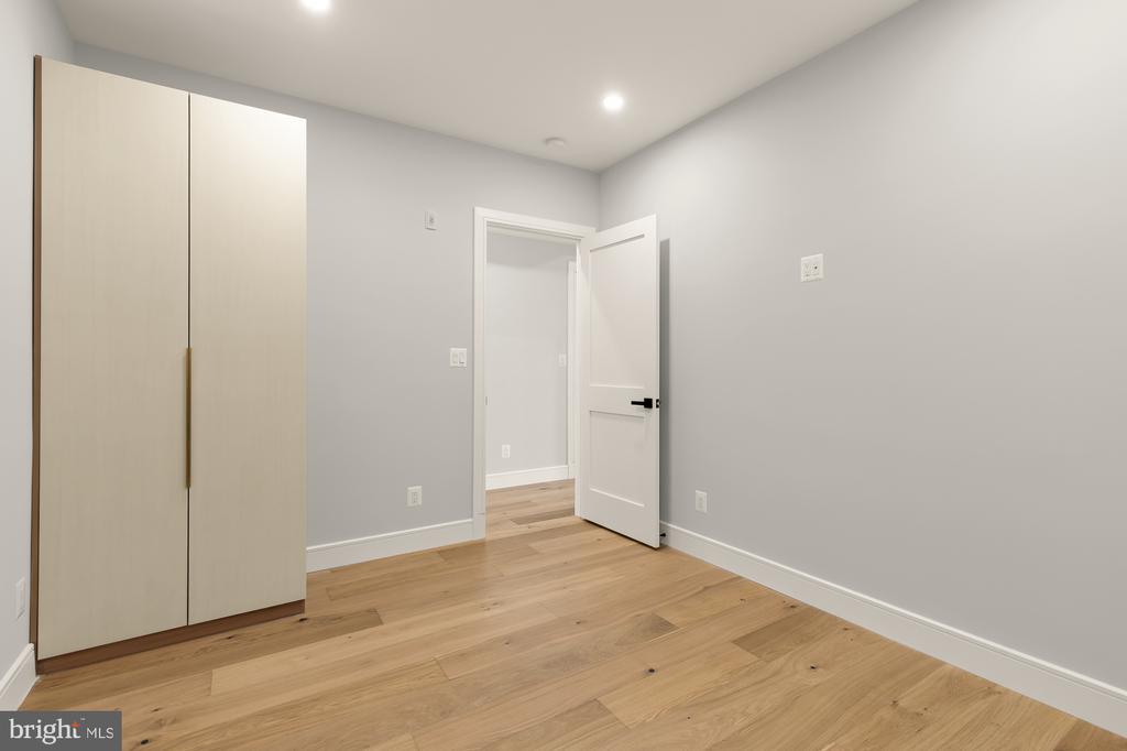 3215 MOUNT PLEASANT STREET NW Unit: 202