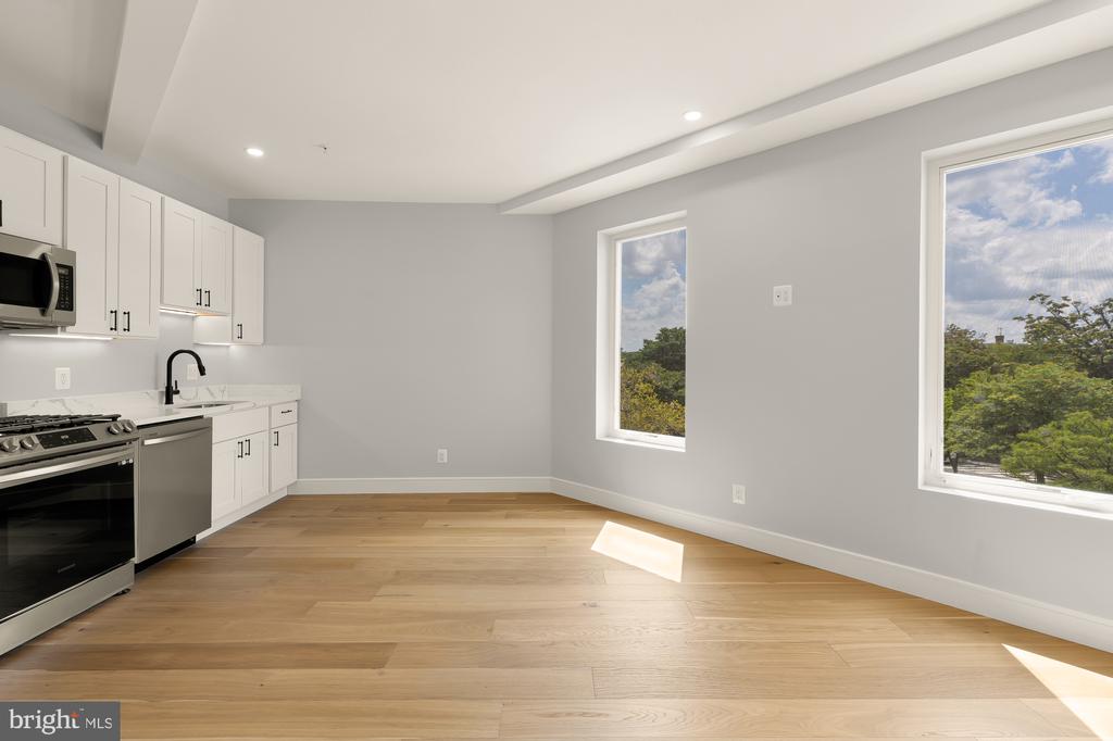 3215 MOUNT PLEASANT STREET NW Unit: 202
