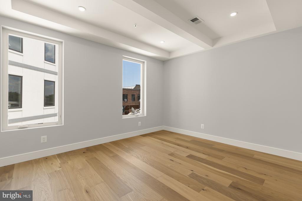 3215 MOUNT PLEASANT STREET NW Unit: 202