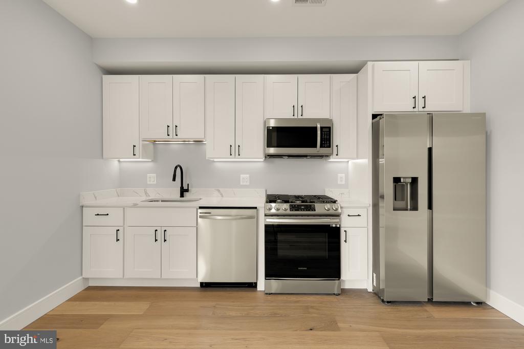 3215 MOUNT PLEASANT STREET NW Unit: 203