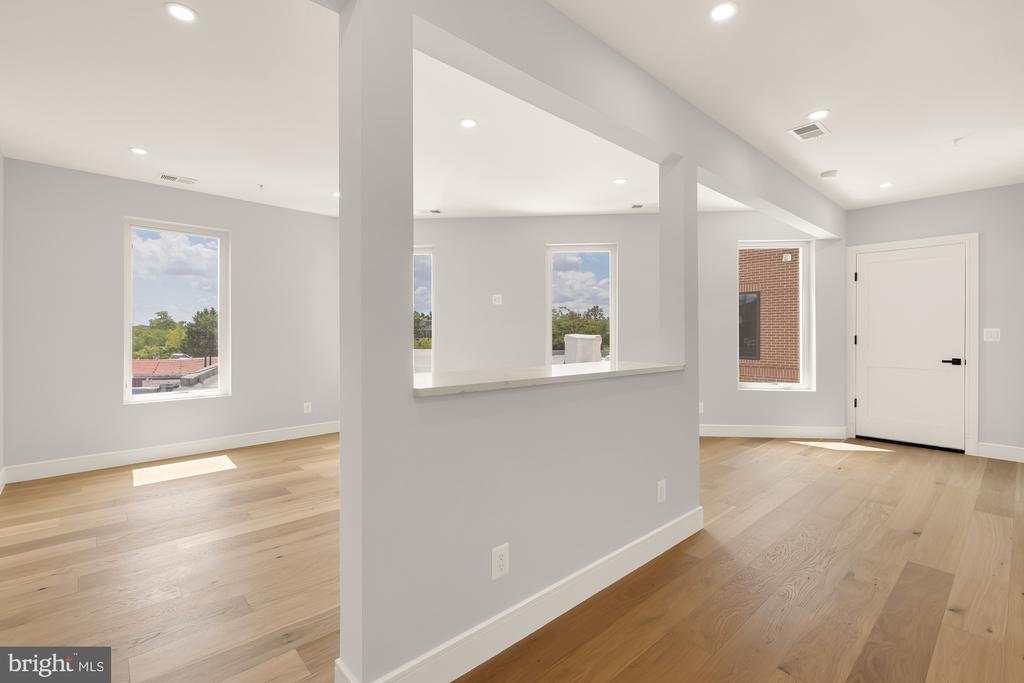 3215 MOUNT PLEASANT STREET NW Unit: 301