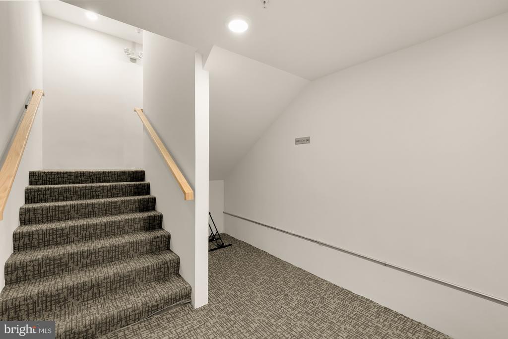 3215 MOUNT PLEASANT STREET NW Unit: 301