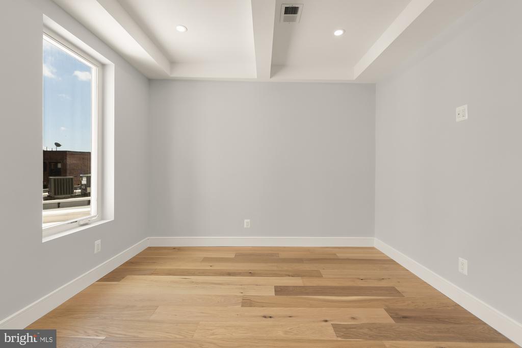 3215 MOUNT PLEASANT STREET NW Unit: 302