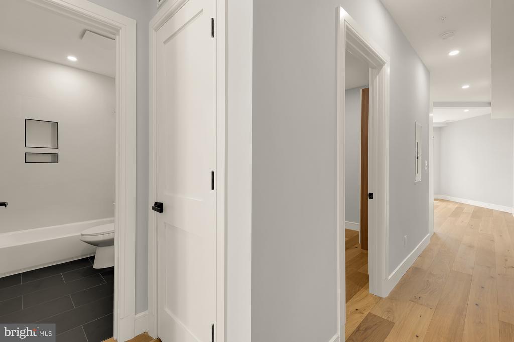 3215 MOUNT PLEASANT STREET NW Unit: 302