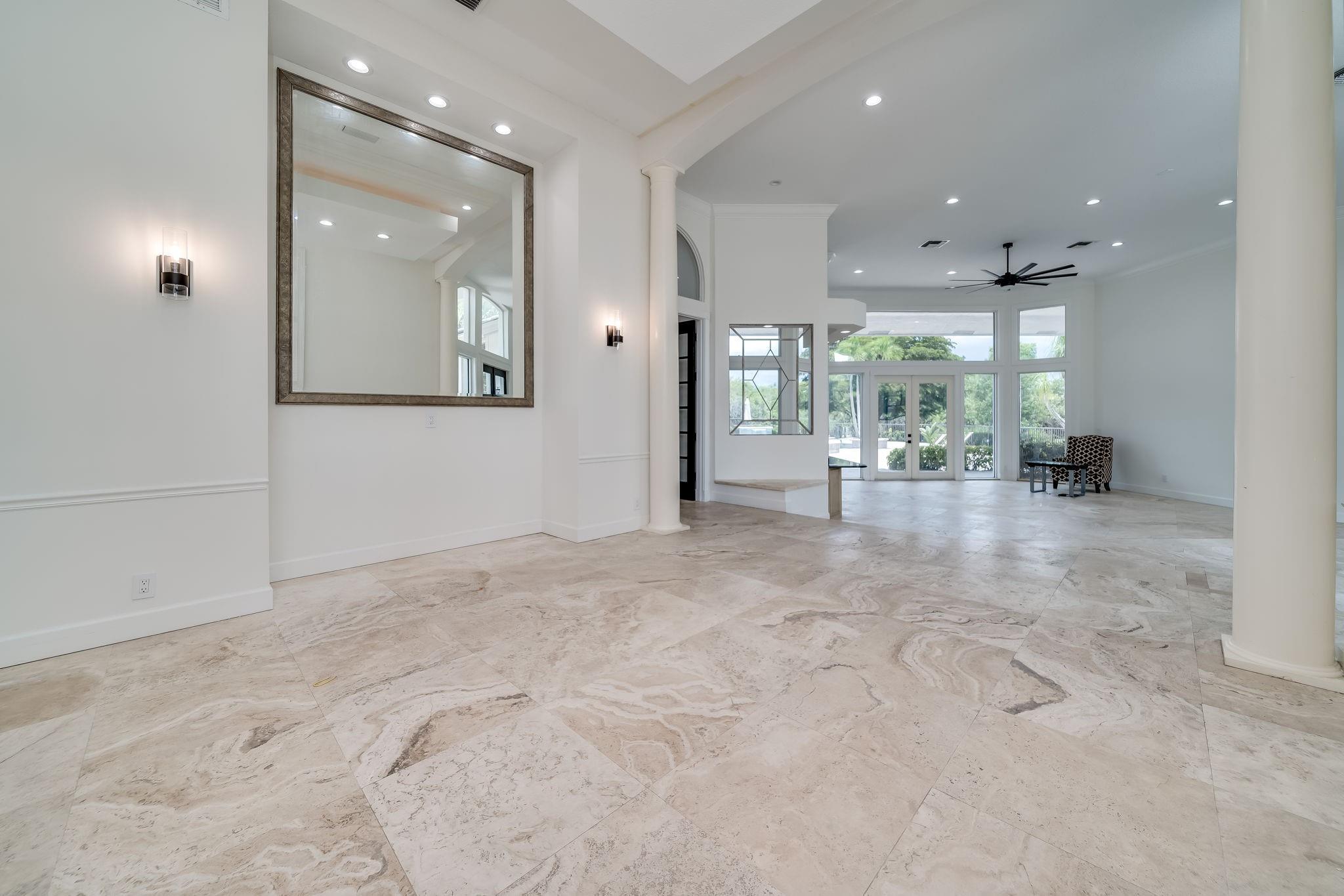 8100 Falls Ln