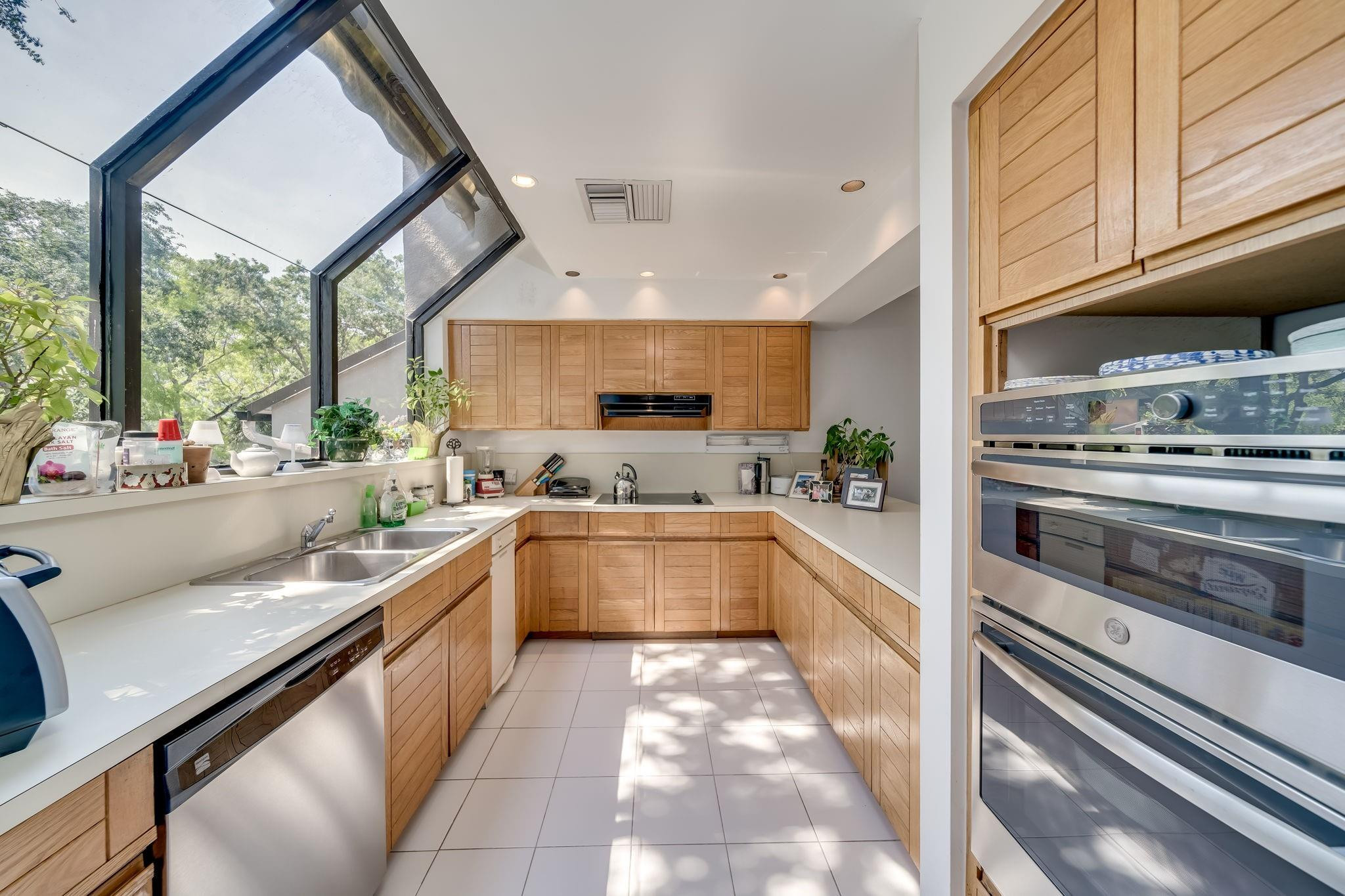 3 Portside Dr 3