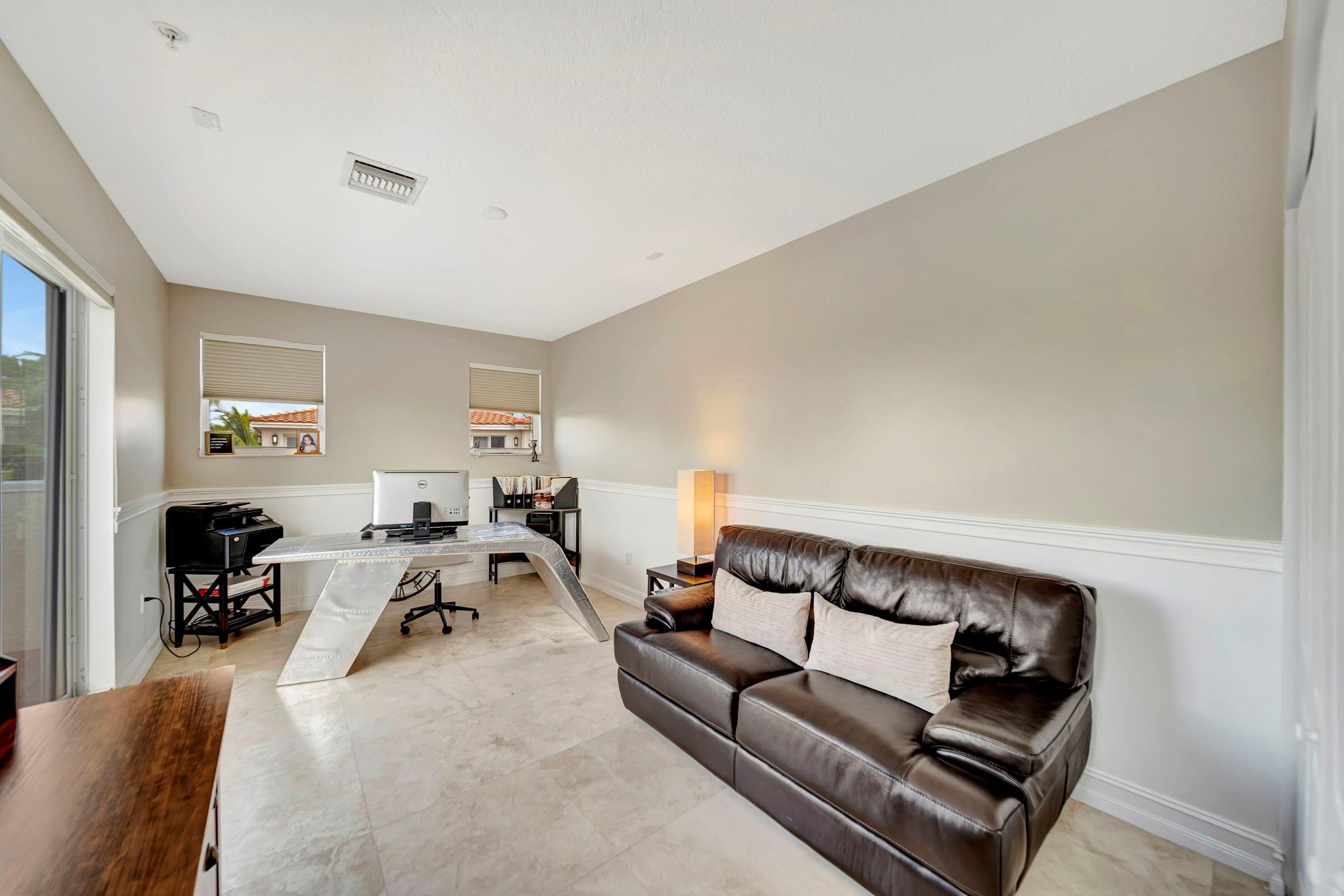 1368 BAYVIEW DR