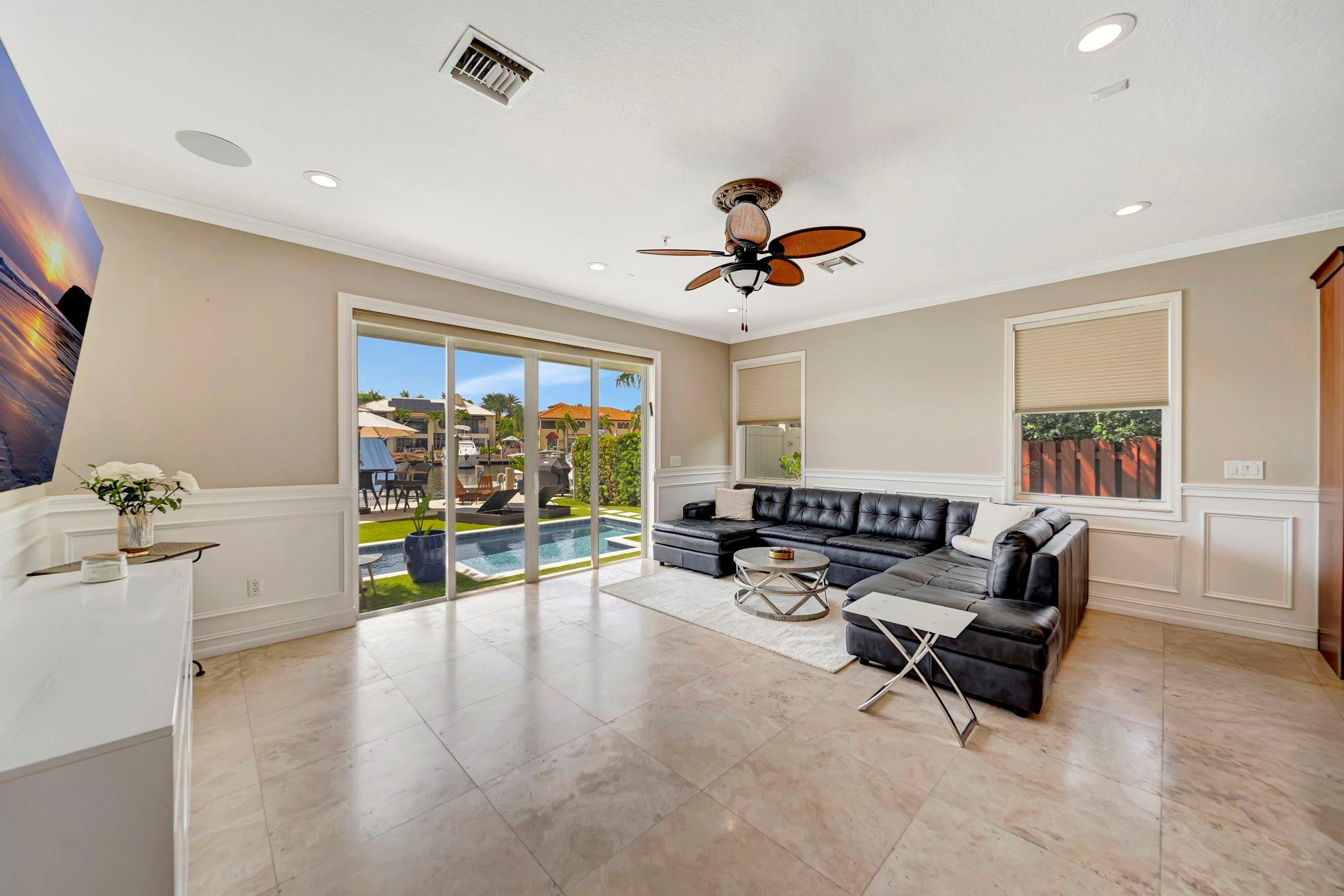 1368 BAYVIEW DR