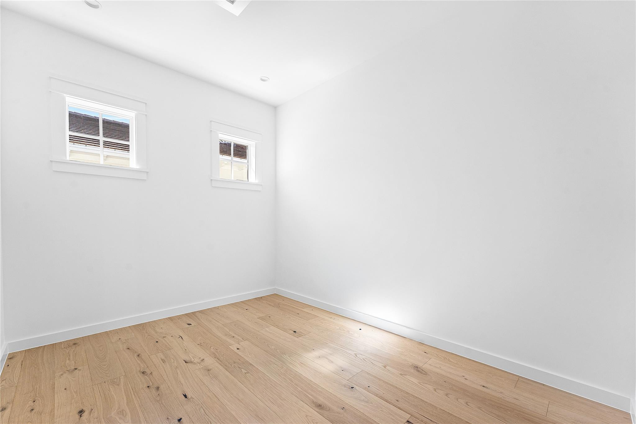 166 SE 1st Ave