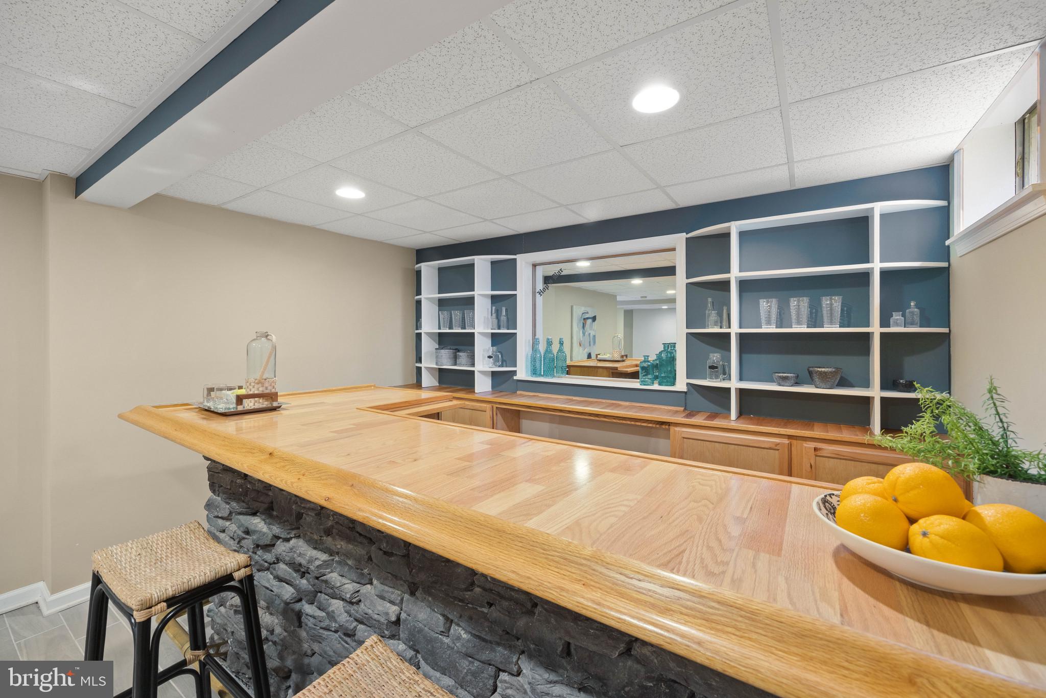 2742 PRICE ROAD