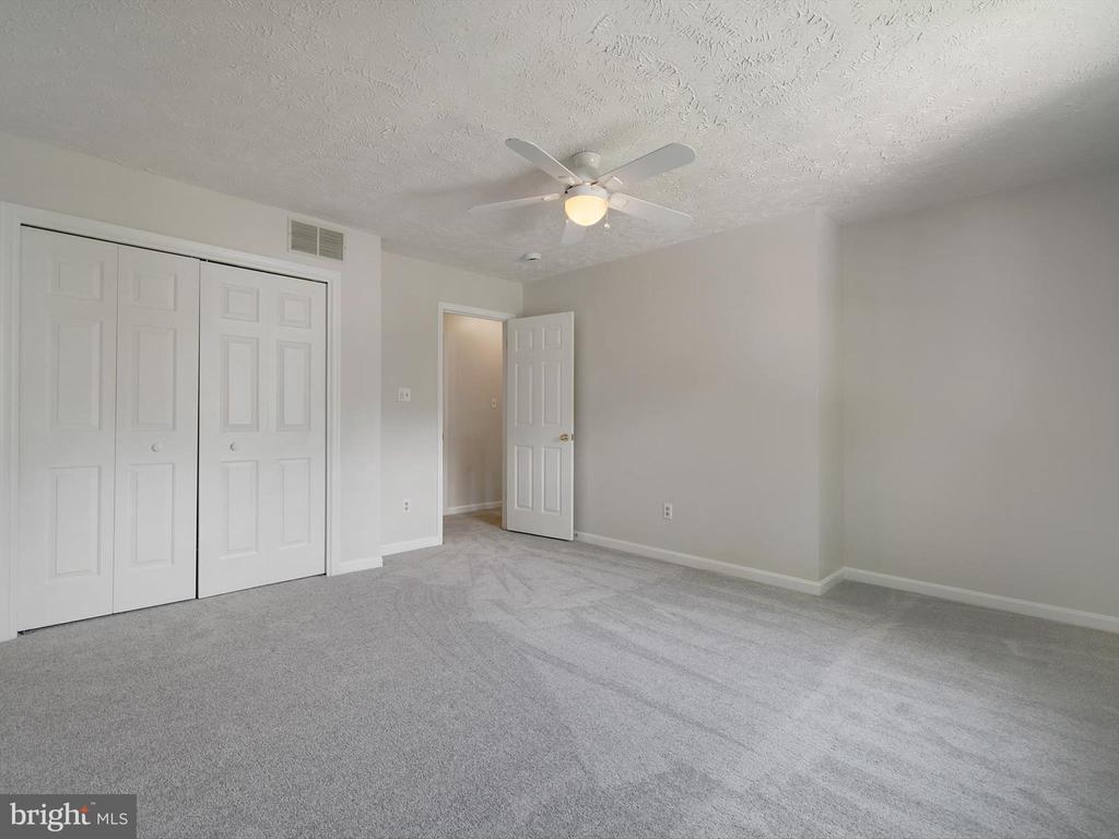 3228 BLACKWALNUT DRIVE