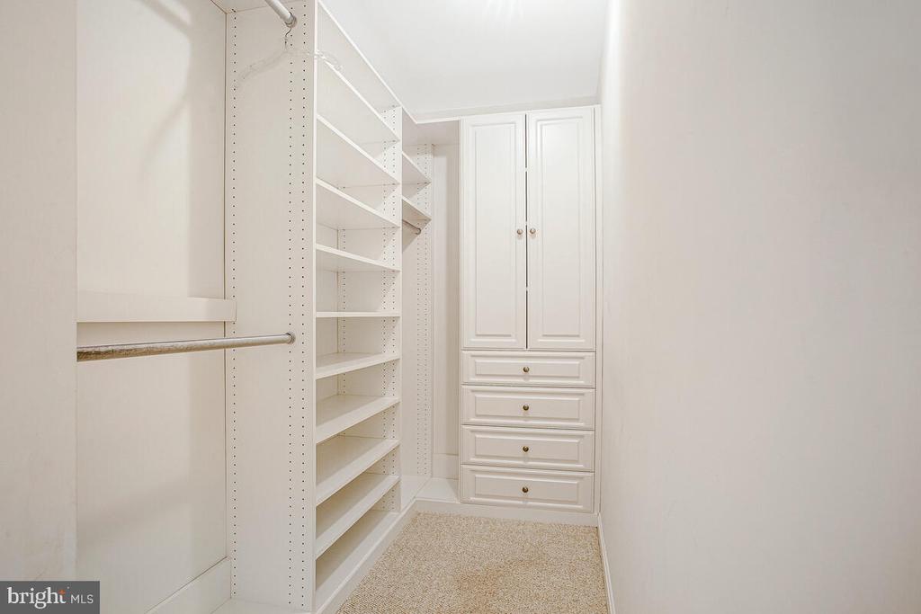 1333 TALL TIMBERS DRIVE