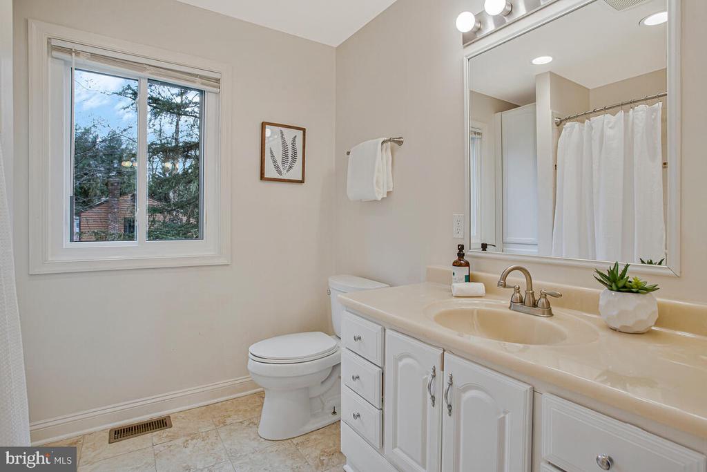 1333 TALL TIMBERS DRIVE