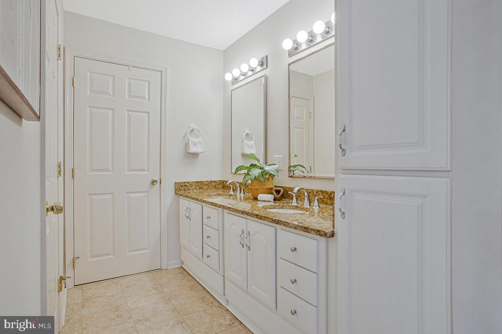 1333 TALL TIMBERS DRIVE
