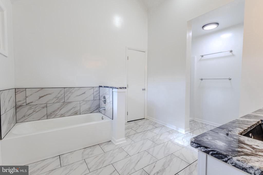 524 RIDGE ROAD