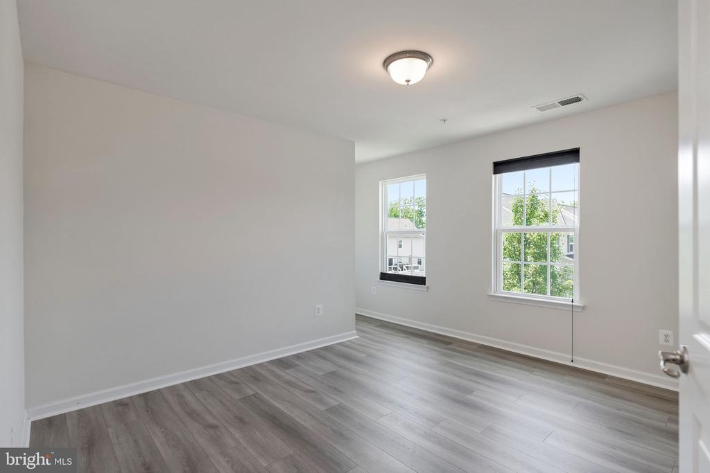 321 KENJAMIN COURT