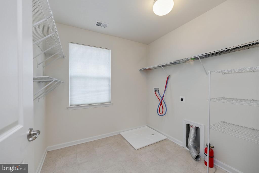 321 KENJAMIN COURT