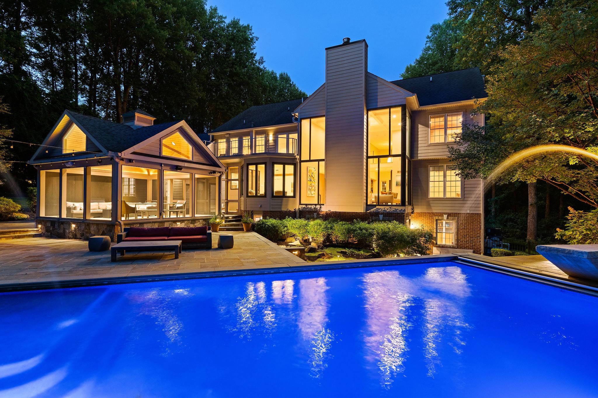 13773 LAKESIDE DRIVE