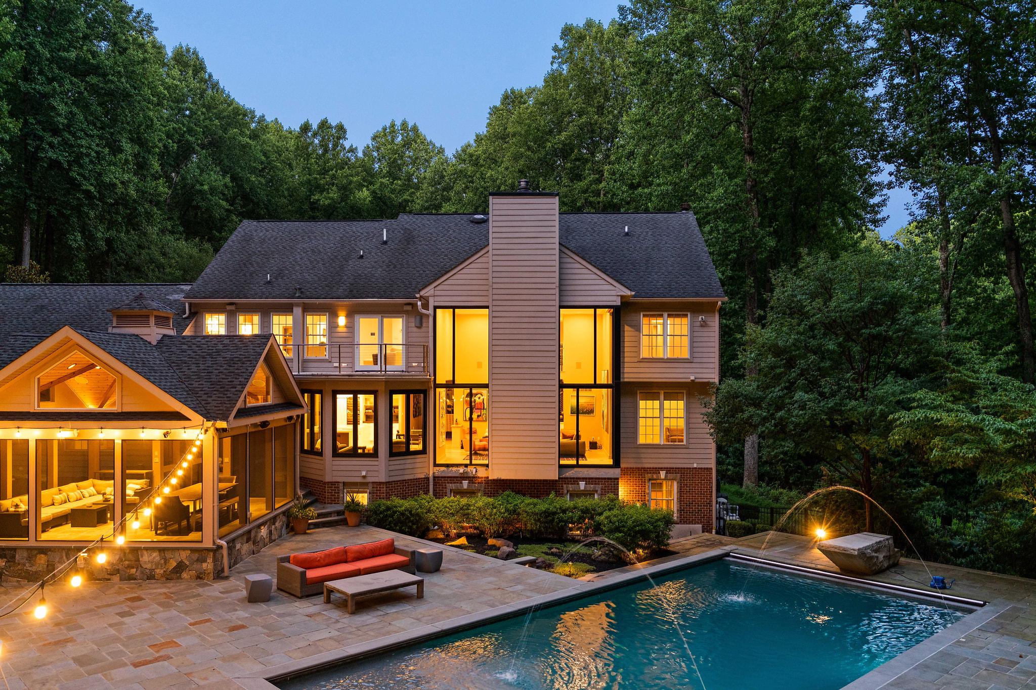 13773 LAKESIDE DRIVE