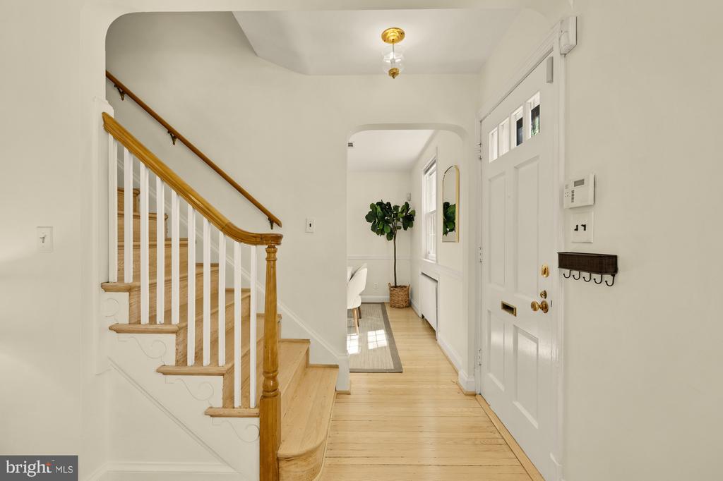 9409 WOODLAND DRIVE