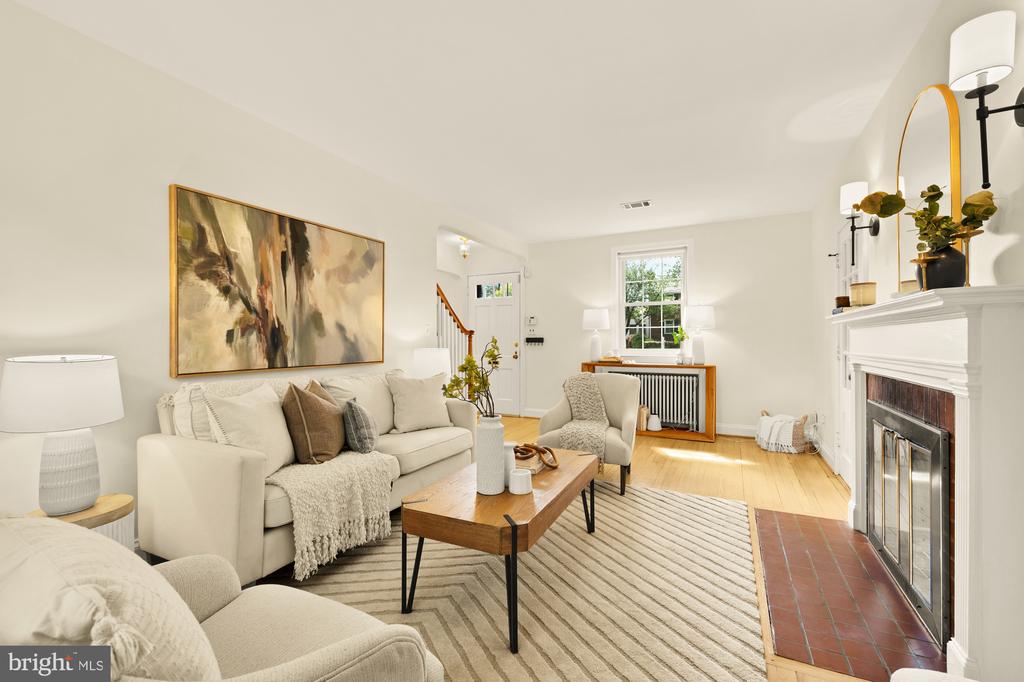 9409 WOODLAND DRIVE