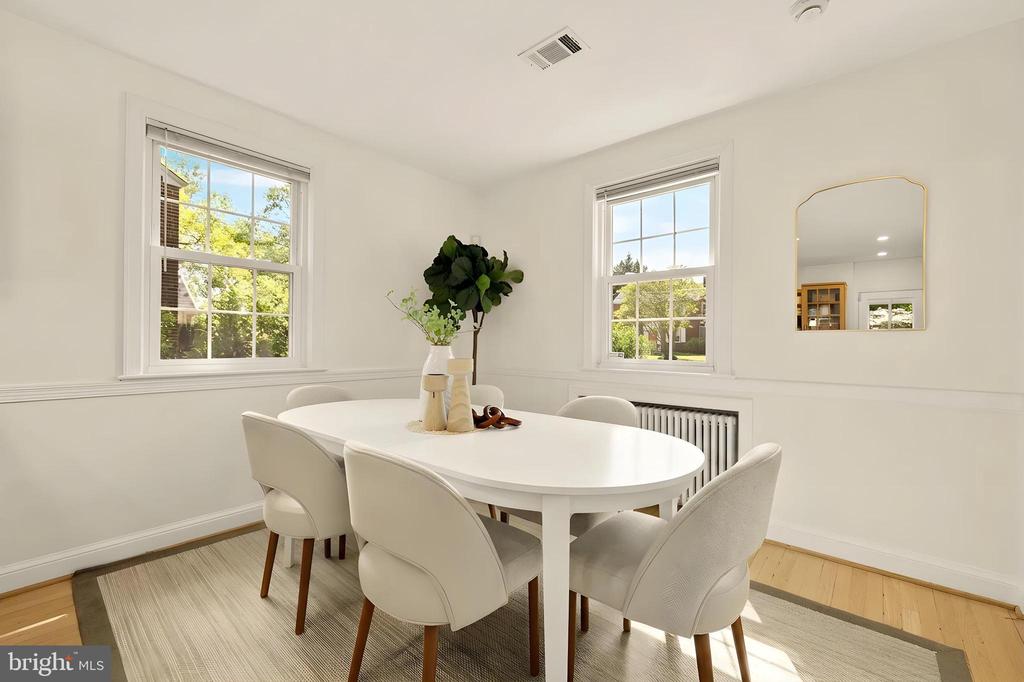 9409 WOODLAND DRIVE