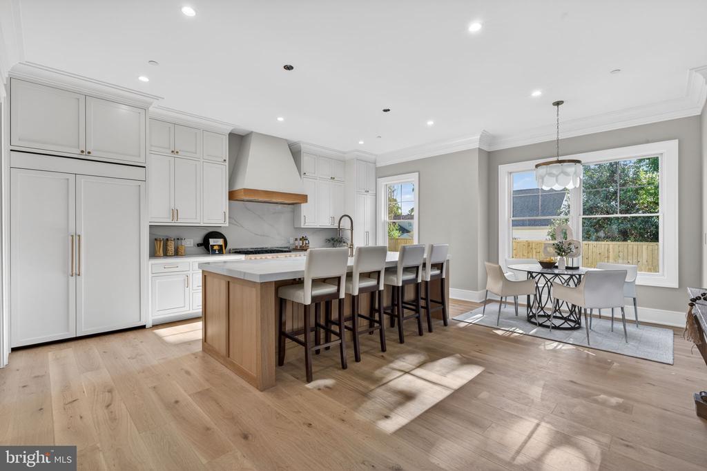 8722 EWING DRIVE