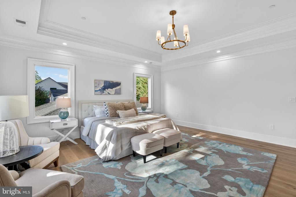 8722 EWING DRIVE