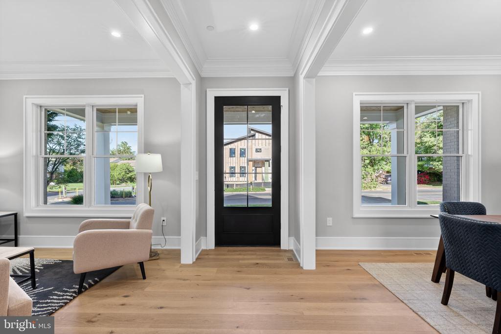 8722 EWING DRIVE