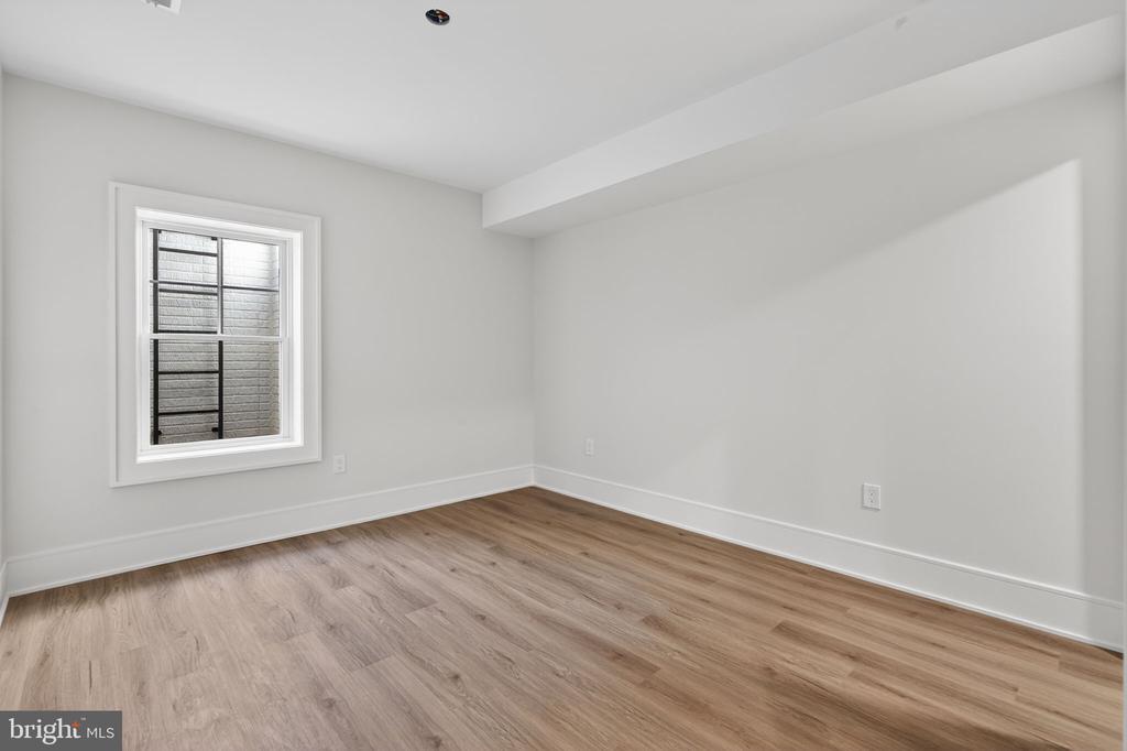 8722 EWING DRIVE