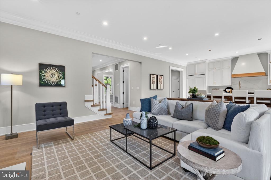 8722 EWING DRIVE