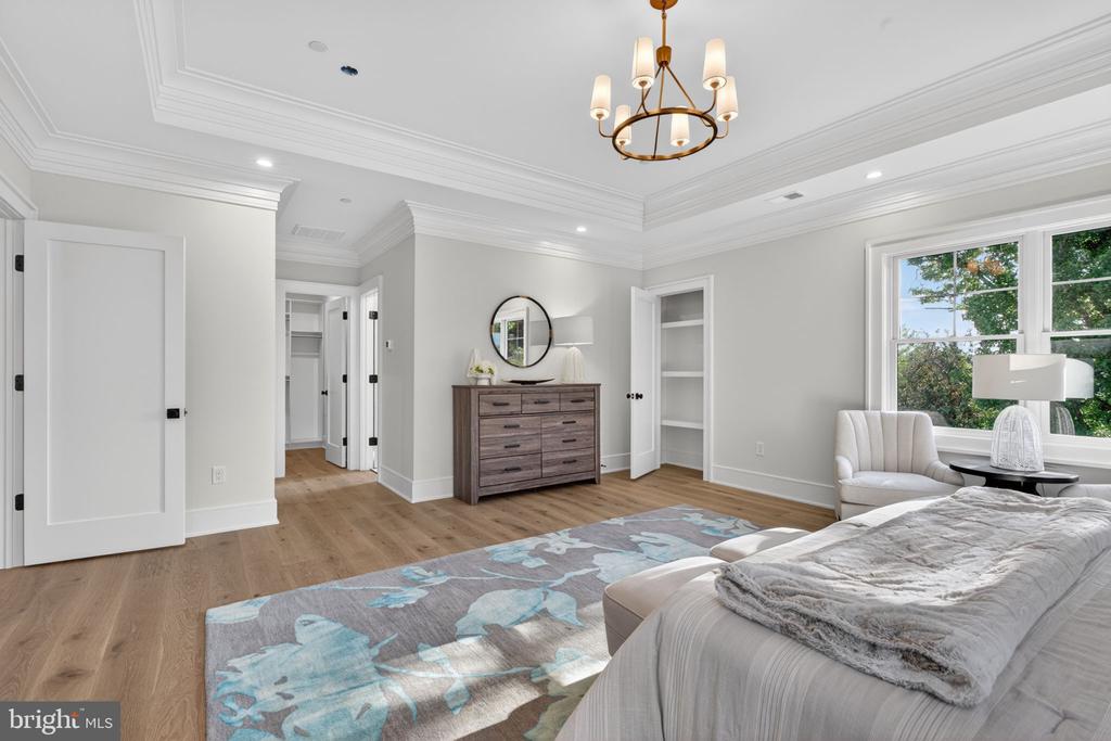 8722 EWING DRIVE