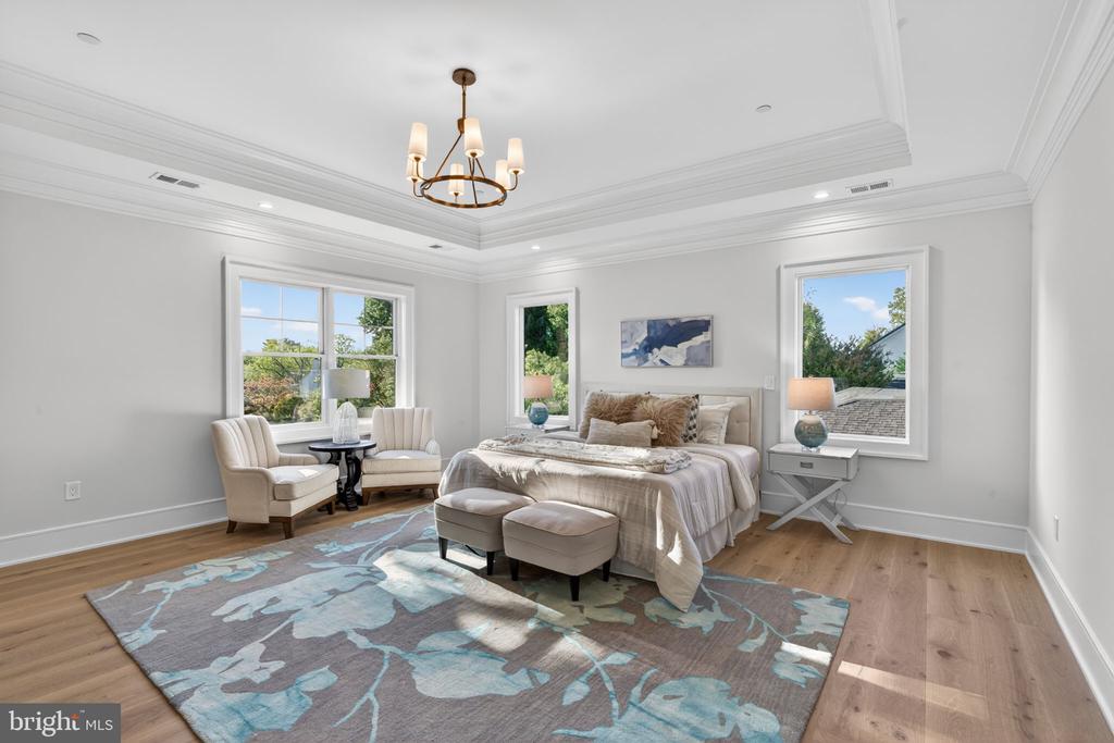 8722 EWING DRIVE