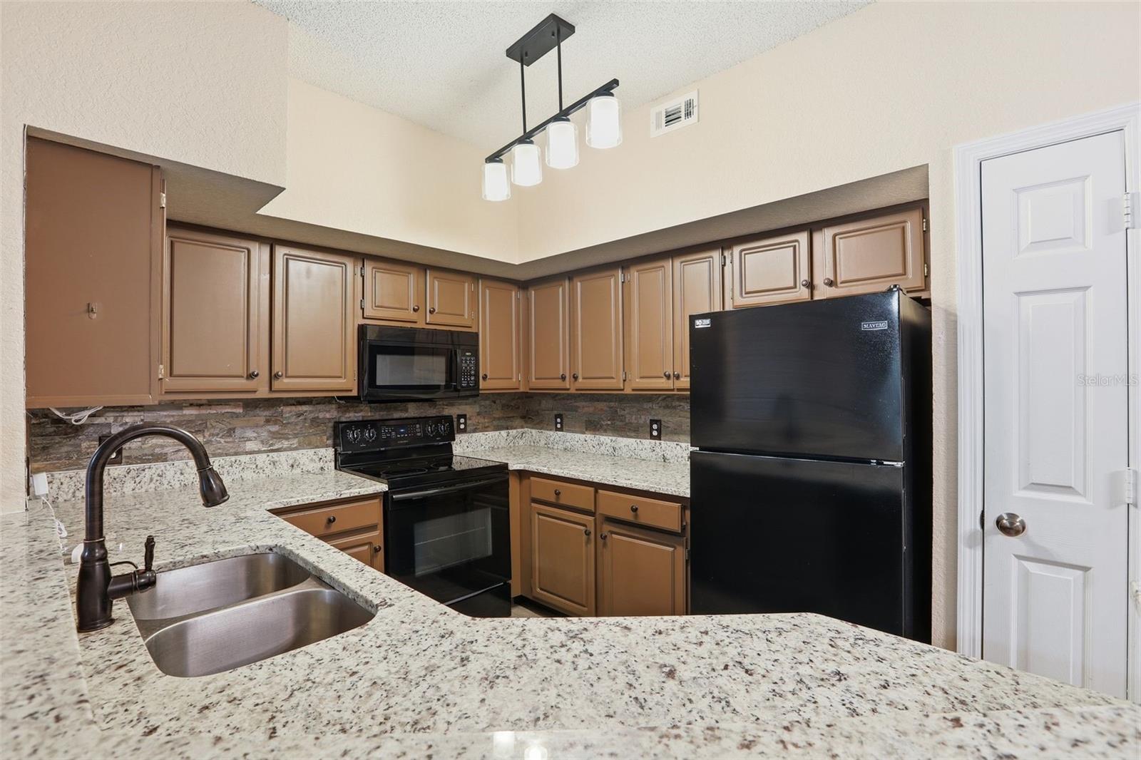 13103 MULBERRY PARK DR #829