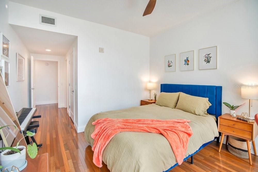 322 E CENTRAL BLVD #1005