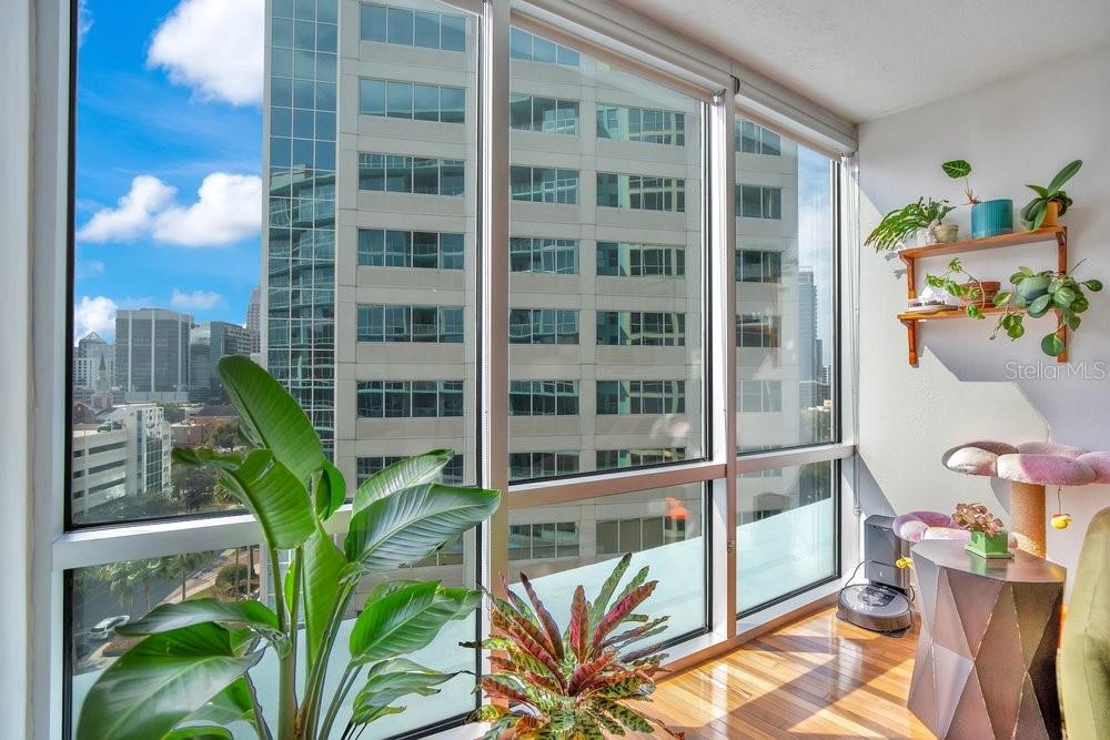 322 E CENTRAL BLVD #1005