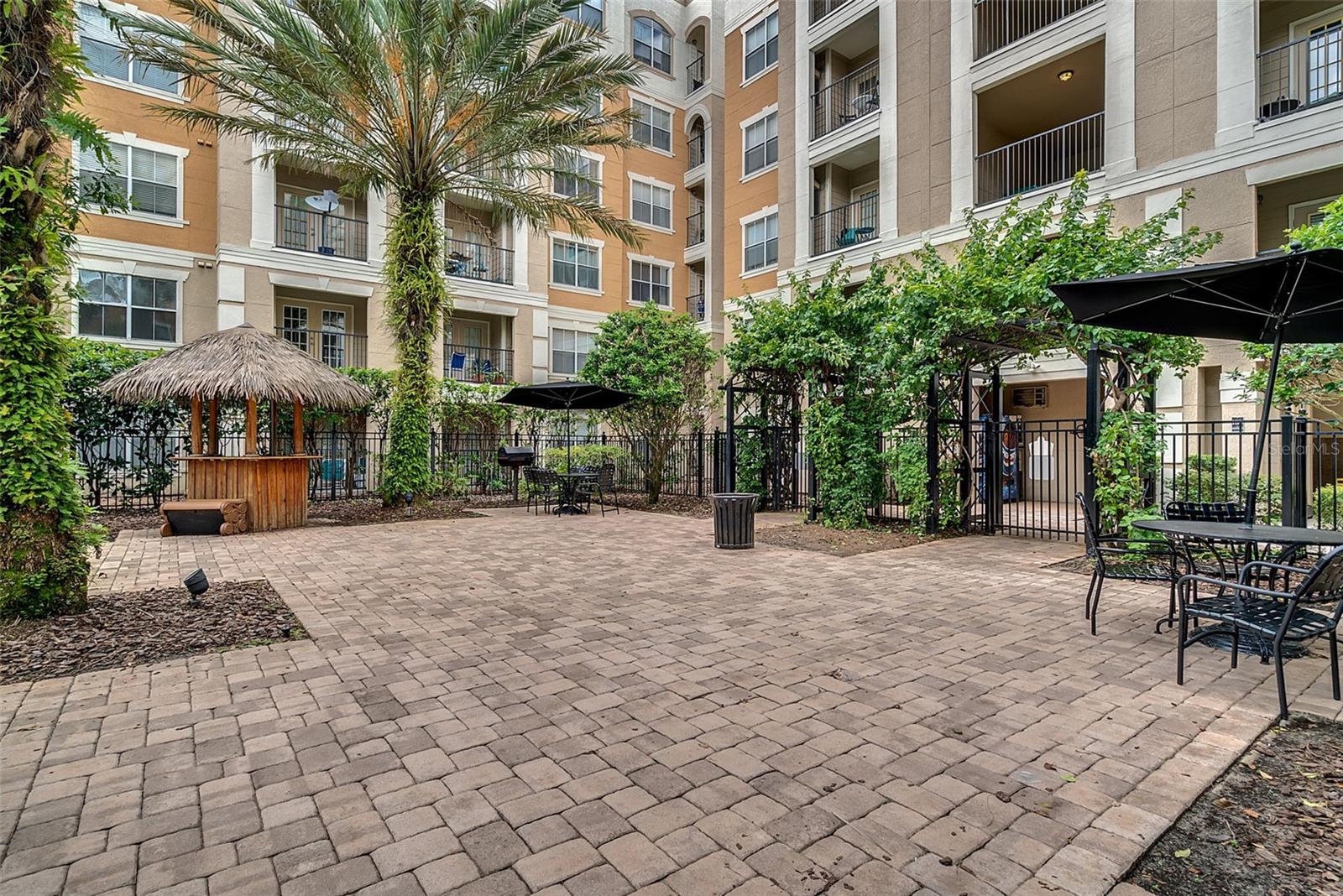 202 E SOUTH ST #2039