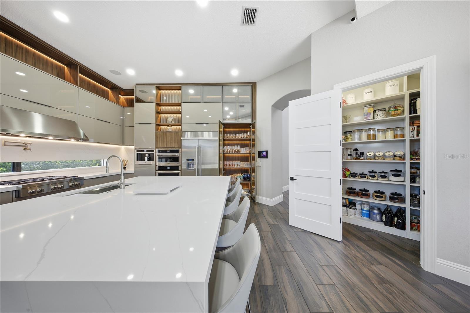 4303 ISABELLA CIR
