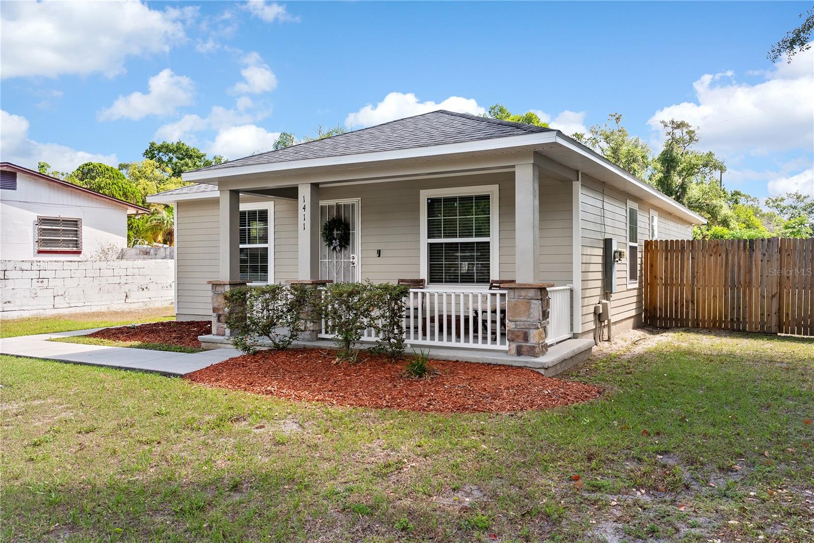 1411 ROGER BABSON RD