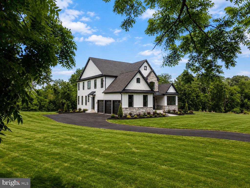 102 RAILROAD AVENUE