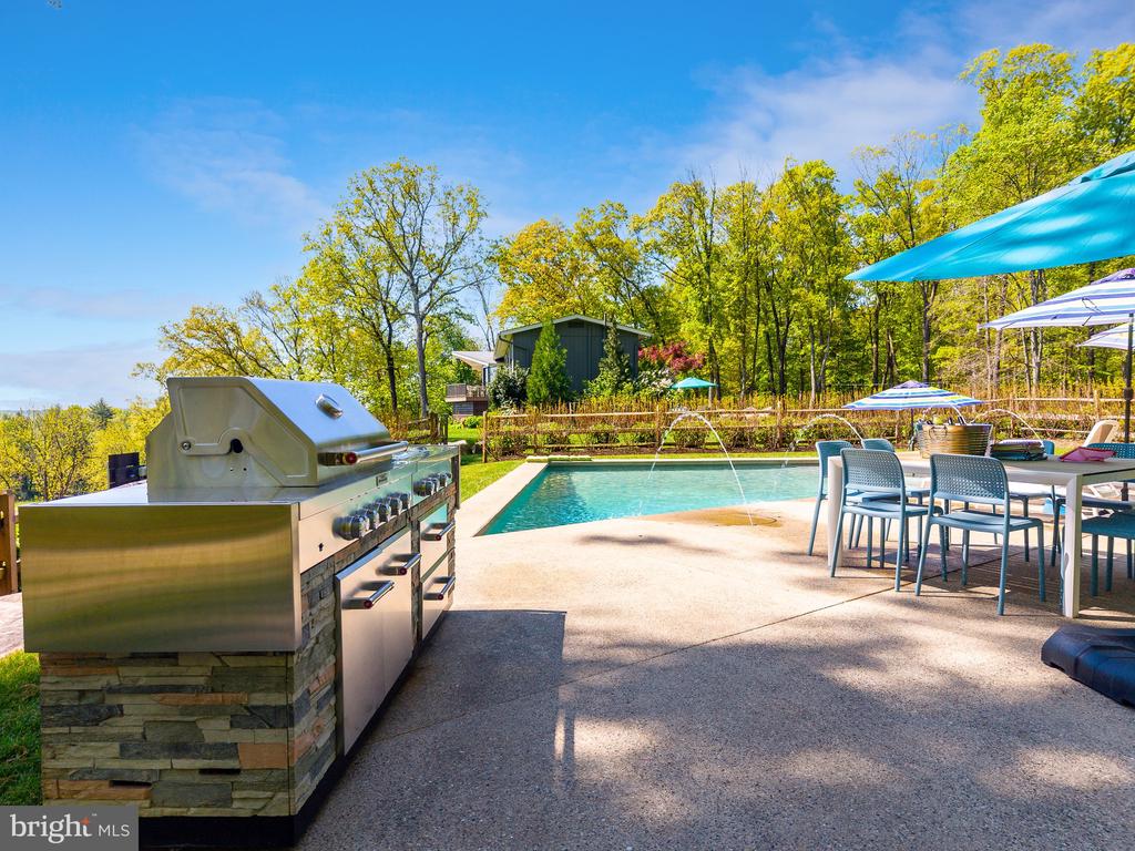 7031 PHILLIPS MILL ROAD