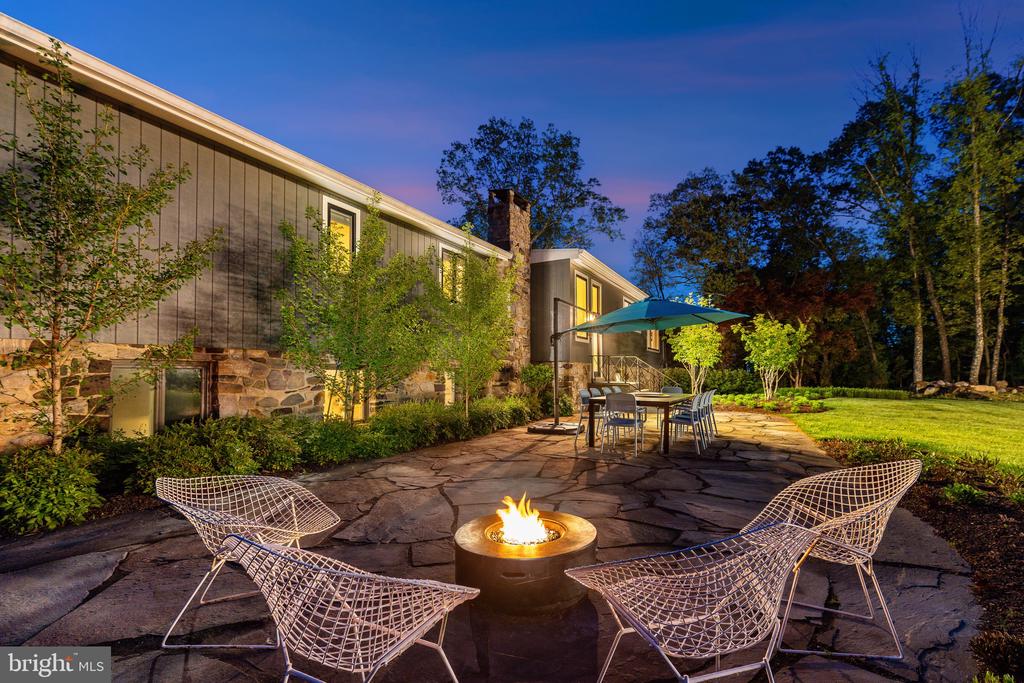7031 PHILLIPS MILL ROAD
