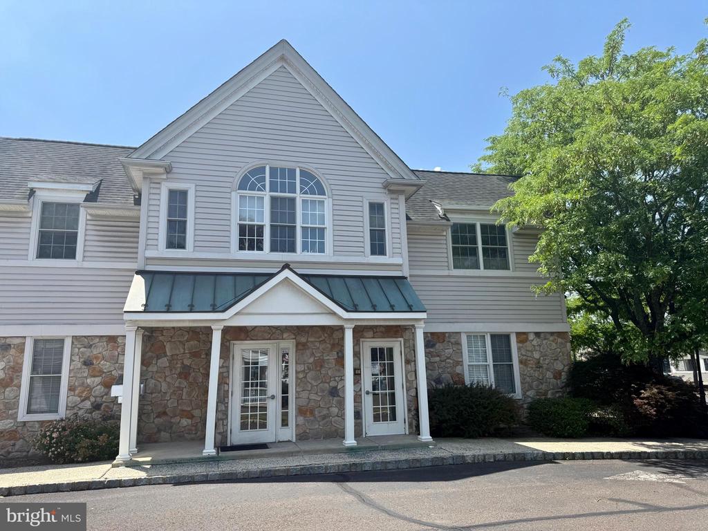 515 N MAIN STREET Unit: 2