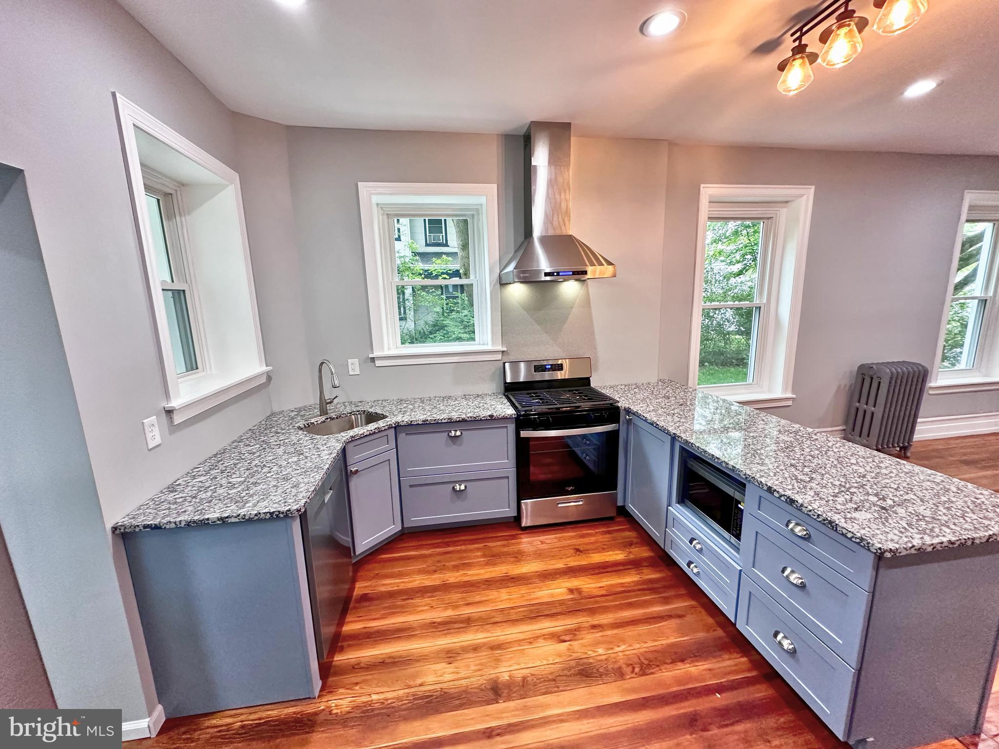 321 N N MAIN ST
