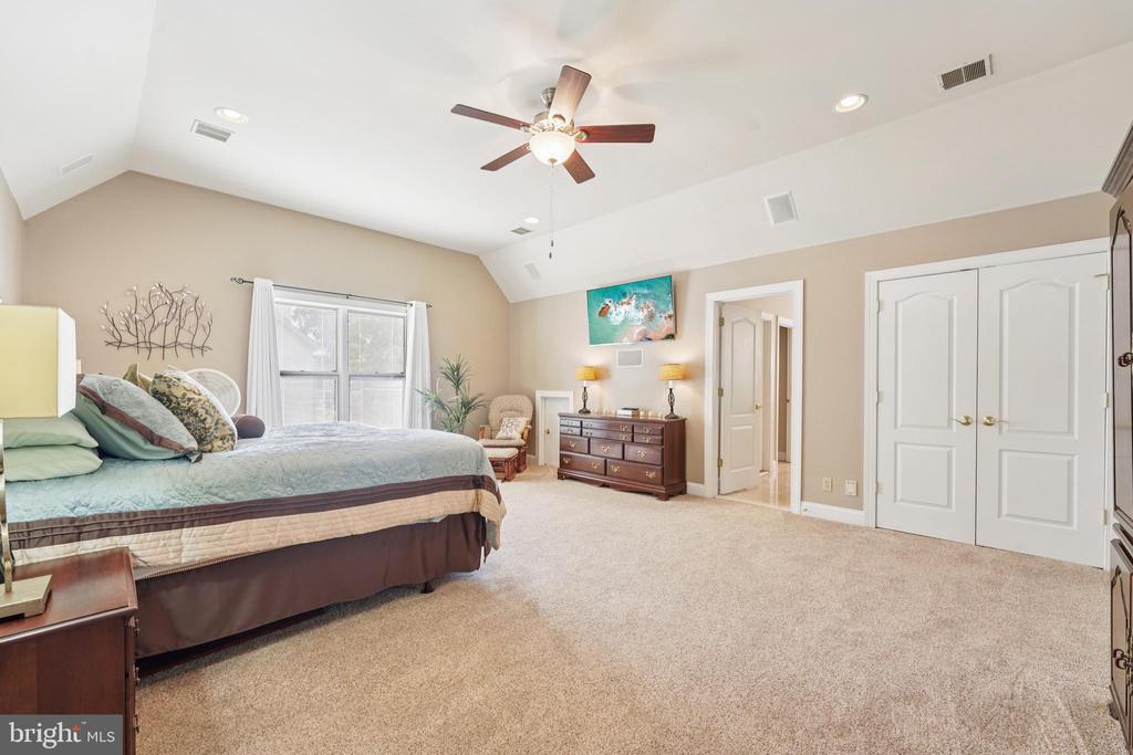 6139 PALOMINO DRIVE