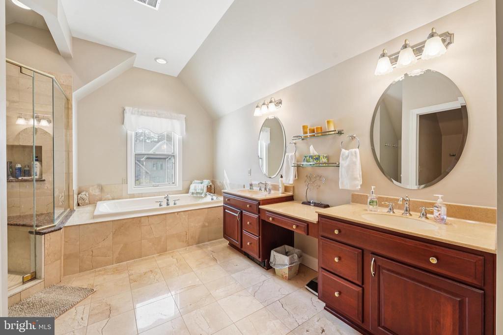 6139 PALOMINO DRIVE
